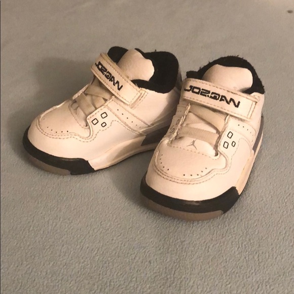 white air jordans nike